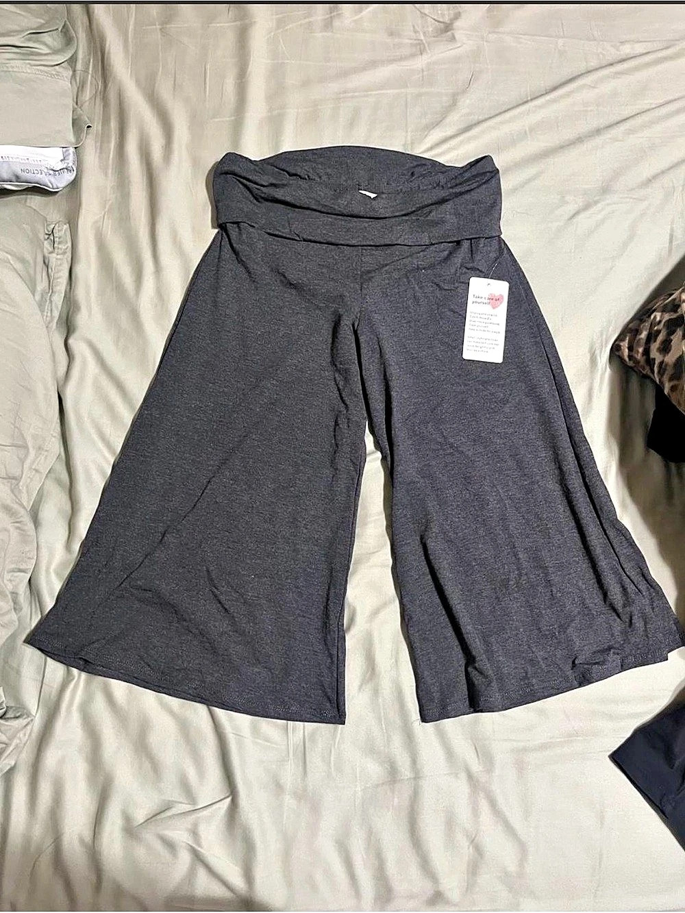 Good Days Project Gray Gauchos Size Medium NWT